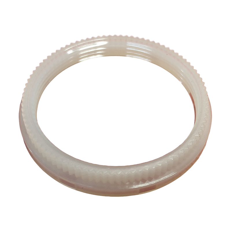 Spritzgussteil mit Schraubenmutter aus Kunststoff